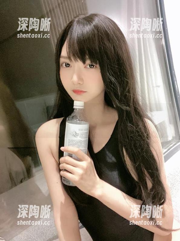 最新图册上架，51酱的油光袜简直让人不想穿鞋了！