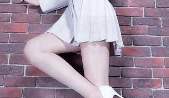 Beautyleg – vina的网袜，在线记录下那微微的身影，穿它就能成为街头的新主角！