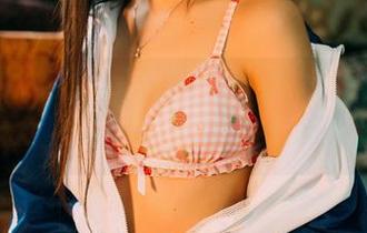 GIRLT果团网 - 美图和黑丝:莫雅琪又一次刷新了标准