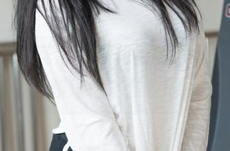 HuaYang花漾 – 短裙更新！可乐Vicky的写真，难道这才是我的心头好？