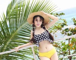 IMiss爱蜜社 – 在线享受陈赞之的吊带写真，结果吊带也想展示自己的风采？