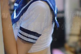 MFStar模范学院 – 小果冻儿jelly的短裙美图，点开免费福利，不小心就掉入了短裙的诱惑。