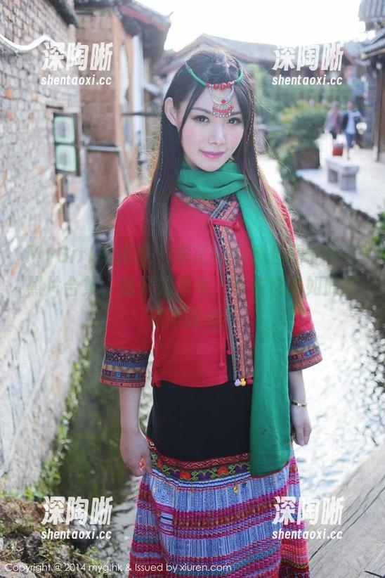 MyGirl美媛馆 - 看完Yuli黄佳丽的毛衣照片合集，我开始思考，毛衣也能如此矜持而诱惑？