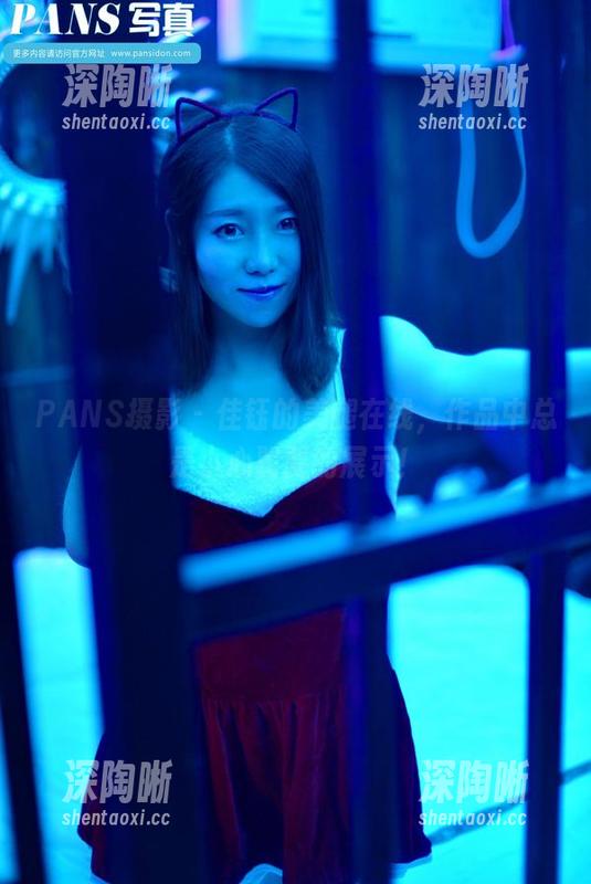 PANS摄影 - 佳钰的美腿在线，作品中总是小心翼翼的展示！