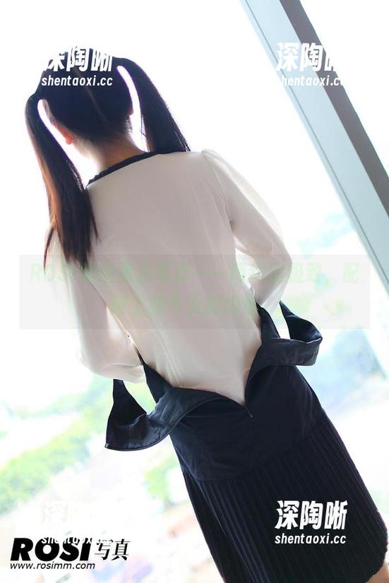 ROSI精选黑白写真——简约到极致，配得上我今天的闲情。