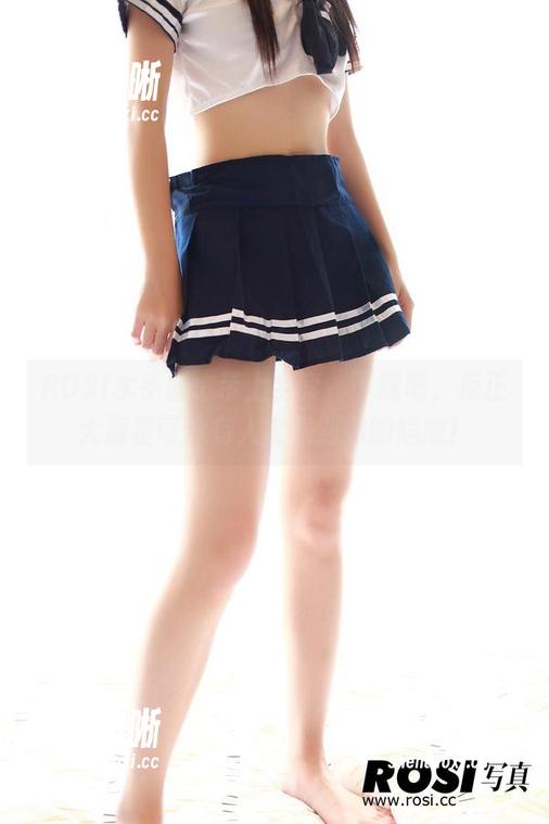 ROSI水手服，带上全套，下载吧，反正大海里可没有人会看到你的尴尬！