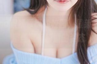 围绕Tina很妖孽呀的校园，最新写真集，那些富有创意的姿态