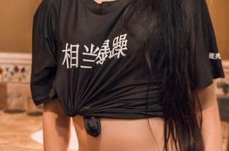 TouTiao头条女神 - 唐嫣儿的美脚合集,看看那双袜子都快不够用了