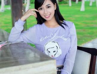 TuiGirl推女郎 – 谁还在说脚不能美？艾栗栗全套图集证明一切