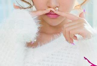 UGirls尤果网 – 听说杜小雨的白衬衫私拍很火，资源虽多怎奈我不太懂。
