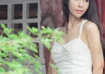 UGirls尤果网 – 下载白熙萌的海边合集，抱歉！沙子可能黏住你，让你动不了。