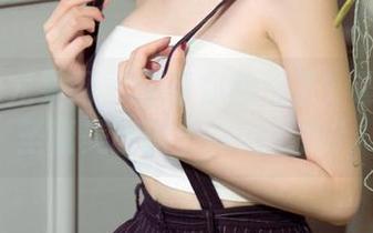 UGirls尤果网 – 不看你就亏了！谭晓彤的圣诞美图图包谁能抵挡？