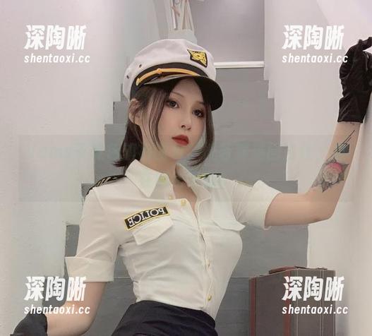 Vams子黑色旗袍图包,恍若穿越回古代,却在网络签到! Vams子黑色旗袍图包,恍若穿越回古代,却在网络签到!