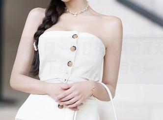 Xiuren秀人网 – 明日花桃桃的夏天作品，好好下载，别放过自己！