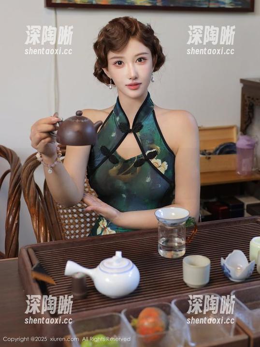 Xiuren秀人网 - 一张图，肉丝和沈思怡，怎么看怎么有趣？