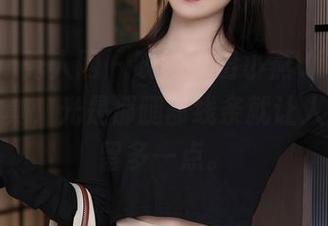 Xiuren秀人网 – 哎呦，田小燕Vicky的长腿写真，光是那腿部线条就让人很想停留多一点。