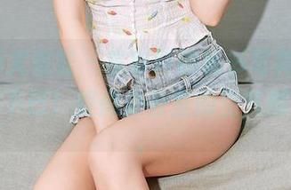 YouMi尤蜜荟 – 李纤纤的秘书写真集，让人惊掉下巴！整间办公室的空气都清新了。