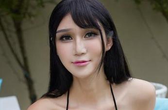 YouWu尤物馆 – 高清瑜伽？艾小青的每一个姿势都像在撩拨我的神经，真有艺术感…