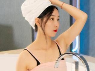 丽柜 – 亮瞎我眼的原图，甜甜在海边，随便一拍都是绝美风景。