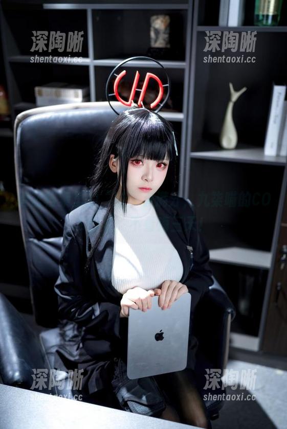 碧蓝档案里的“喵”点满分，九柒喵的COS合集，不看悔三天！