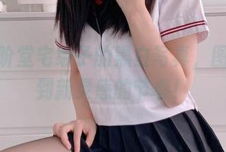再看二阶堂宅绘子的黑白写真，图库里找到新灵感的节奏！