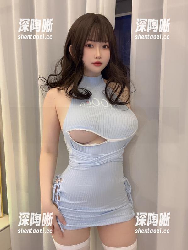 依依超级懒自拍合集：每一张都能引发“这是谁？”的心灵拷问。