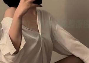 微密圈 – 保守的二舅妈的体操服图集，光让她和体操无关。