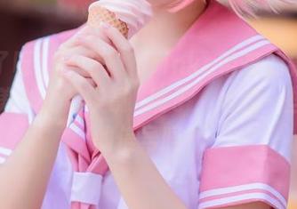 更新了呀！冲田凛花rinka带来的新套图，这美少女万华镜亜璃子，给我一些秘密的信号吗？