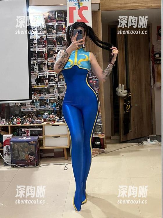 微密圈 - 高清开叉旗袍，卡通百科老王带你走上不归路，下载前请三思！