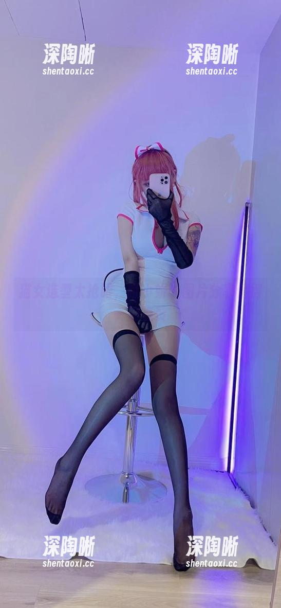 猫女造型太抢眼,啾小妍的图片分享值得一波点赞 猫女造型太抢眼,啾小妍的图片分享值得一波点赞