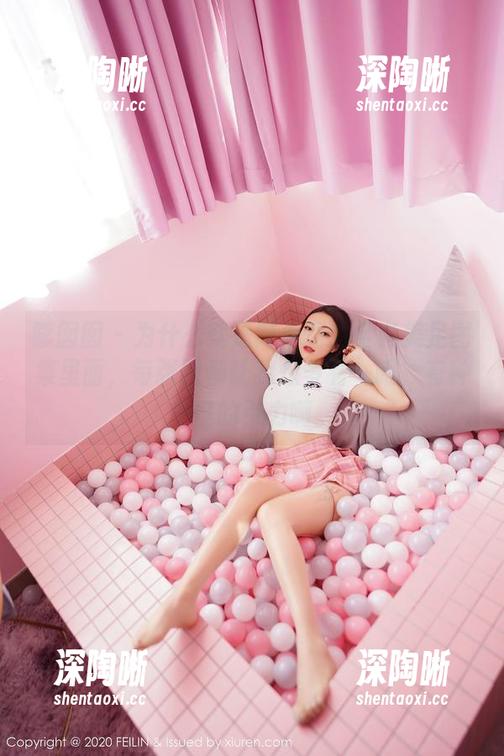 嗲囡囡 - 为什么就是阿朱啊的全套美足图集里面，每张图都让我想多看一眼，有种奇怪的引力啊。