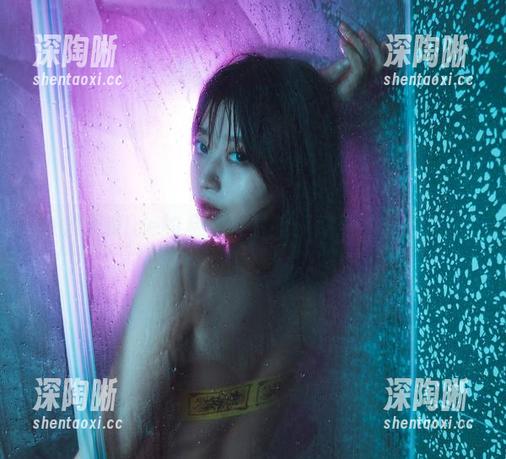 奈汐酱Nice的私拍大冒险：麋鹿礼物通缉令