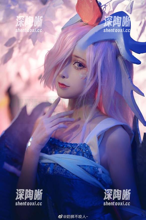 极限高清:奶狮不咬人的厨娘,只想看你把食物变魔法! 极限高清:奶狮不咬人的厨娘,只想看你把食物变魔法!