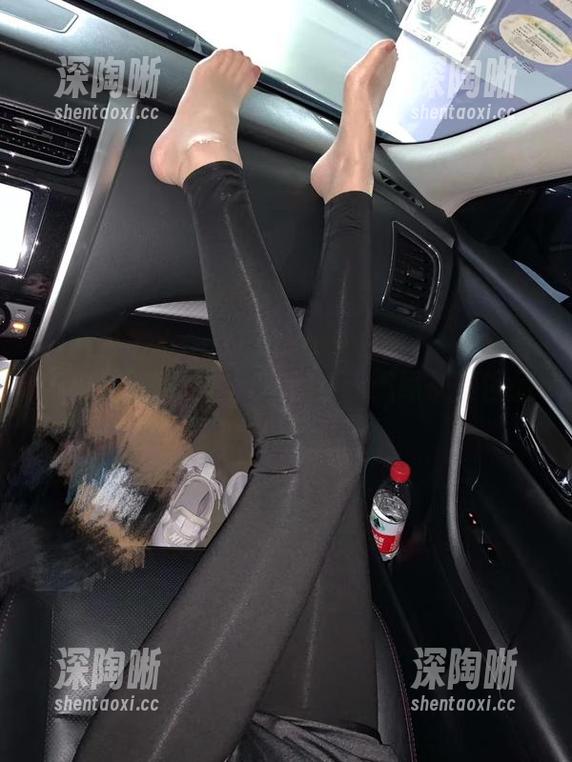 微密圈 - 小仙女ELaine+白衬衫=太好看？原图里的实力，套图让我想喝茶慢慢品。