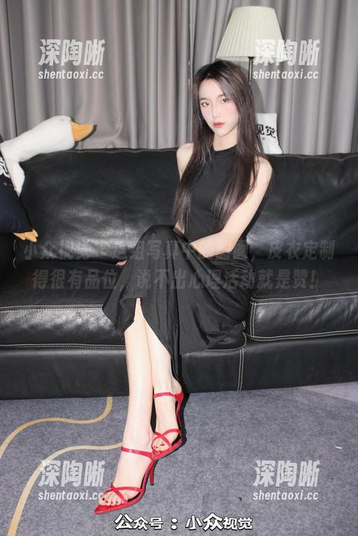 小众视觉 - 这组写真中的圆圆,皮衣定制得很有品位,说不出心理活动就是赞! 小众视觉 - 这组写真中的圆圆,皮衣定制得很有品位,说不出心理活动就是赞!