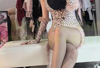 微密圈 – 原图有了，小玉吃果冻的修女造型：难道这是我见过最可爱的修女吗？