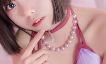 小野妹子w最新写真集，运动服带点悲意，真有一丝洒脱又不甘的味道。