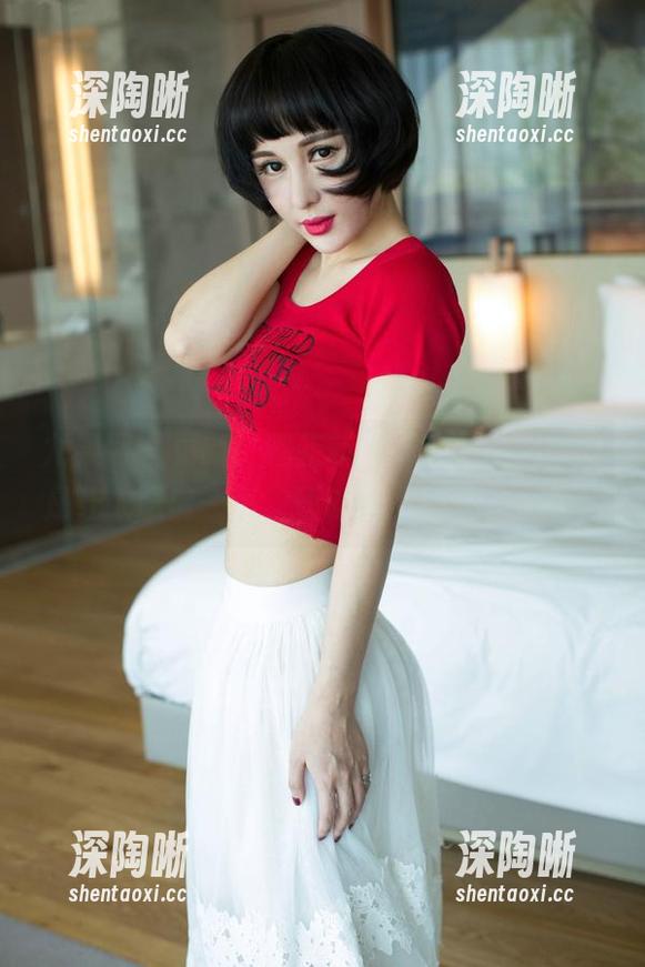尤果网 - 更新！穆菲菲的婚纱美图，真的是让人眼前一亮，还以为是仙女下凡呢。