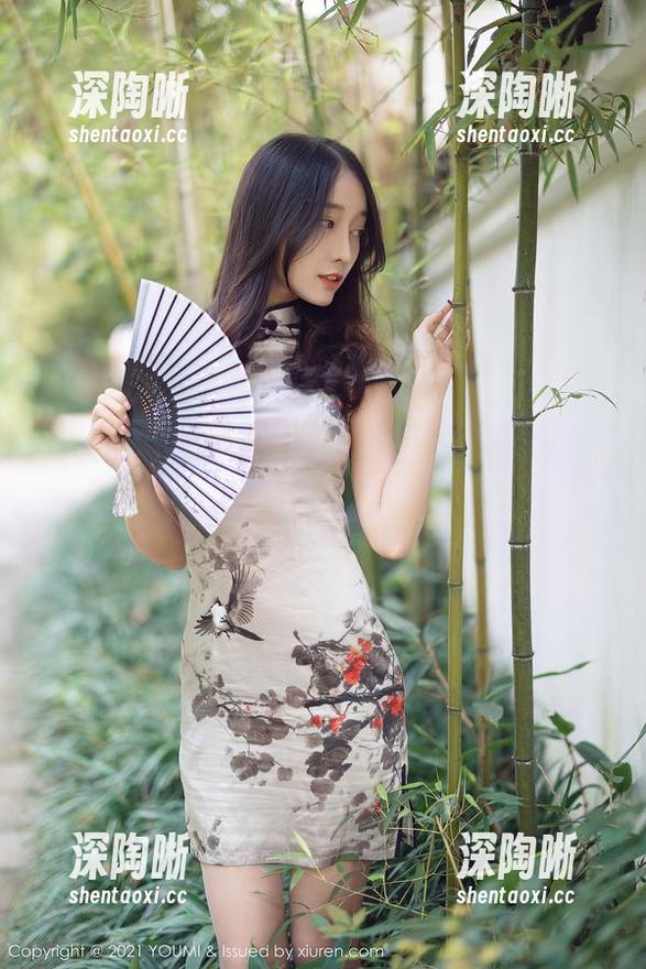 尤蜜荟 - 制服迷的必备：娜露图包下载，心头好啊