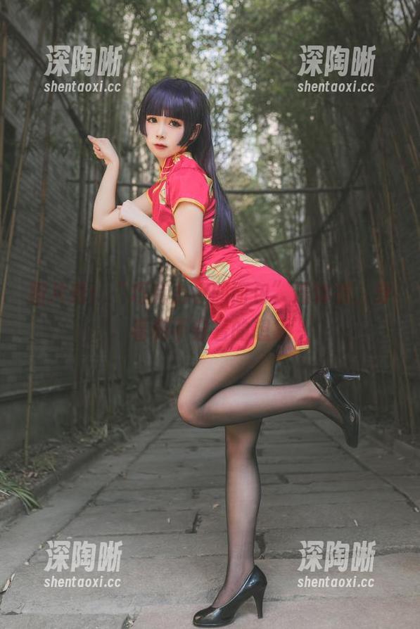 图片秀：“巧克力小圆面包”连体衣，穿着和不穿着的想象