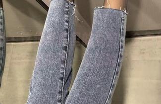 微密圈 – 这组写真里的剧情，全靠桃脱了的颜值撑着，没别的了吧？