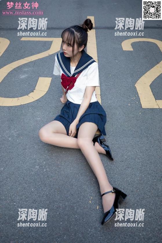 梦丝女神 - 魏婷婷的写真集，女王设定上线，下载后的你会变得更酷吗？