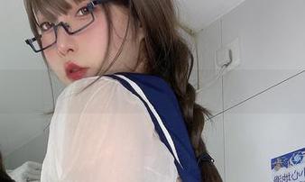 看！次屁啦的透明女仆，高清与分享的完美组合