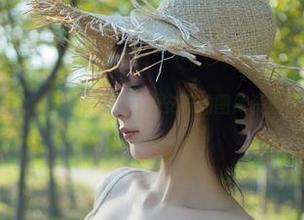 椰奶不止是饮品,居然还有浅安安的图库资源等我发掘!