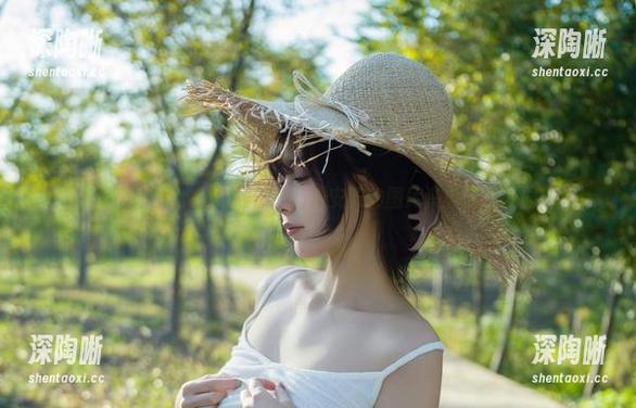 椰奶不止是饮品，居然还有浅安安的图库资源等我发掘！