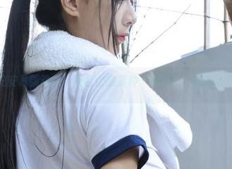 浅安安最新动作！天台上的某种“无聊”，快来分享吧