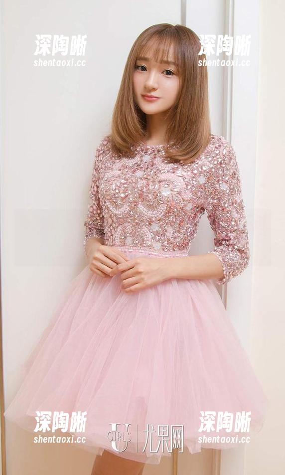 爱尤物 - 分享吴美溪的和服写真，时不时想点赞自己，哈哈！