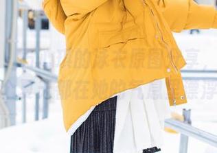 爱蜜社 – 石心琪的泳衣原图分享，感觉整个夏天都在她的气息里漂浮