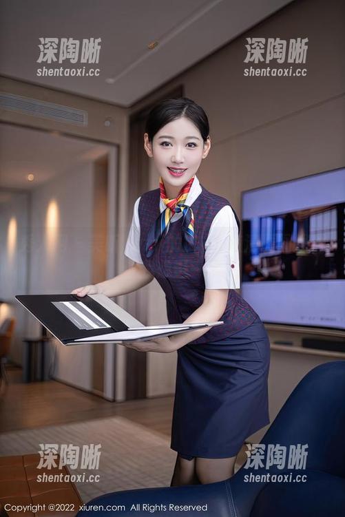 秀人网 - 美昕Yumi的皮衣–高清原图居然让我想逛一圈