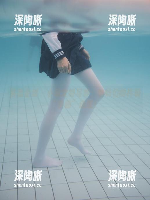 紧急企划 - 小恩定制写真:学妹们的终极“学霸”造型! 紧急企划 - 小恩定制写真:学妹们的终极“学霸”造型!